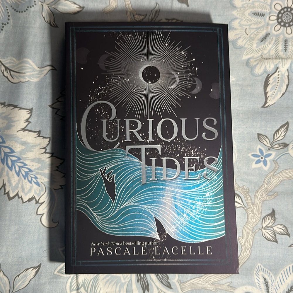✨3/$20 Books || Curious Tides - Pascale Lacelle, Paperback